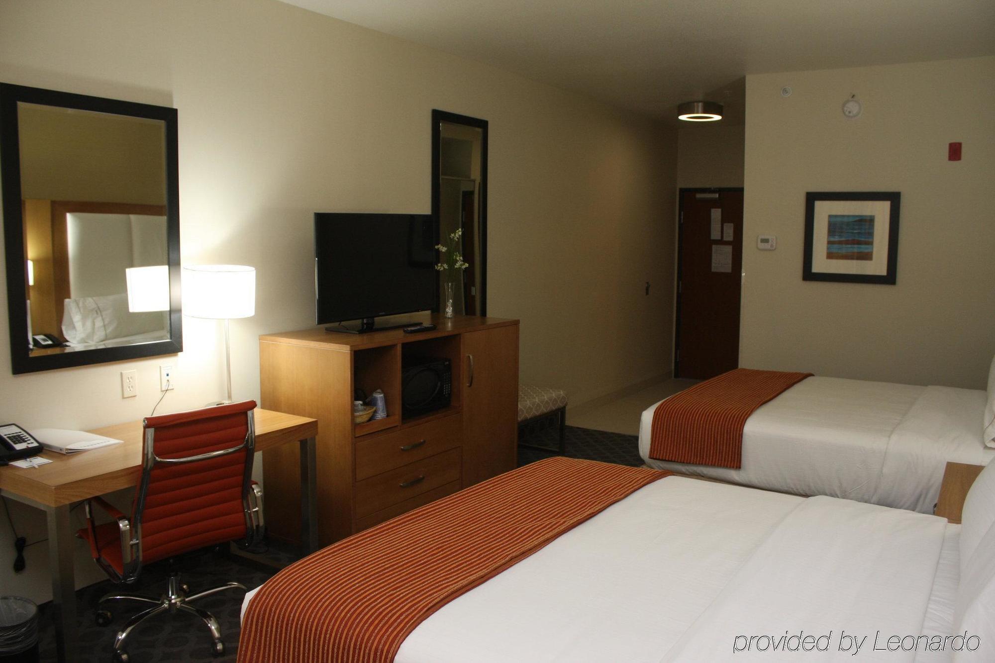 Hampton By Hilton North Hollywood Hotel 3*